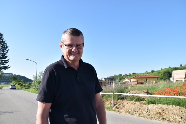 Bürgermeister Christoph Weber: "Das Gesundheitszentrum bedeutet für uns hundert Arbeitsplätze mehr".  | Foto: Karin Zeiler / Bezirksblätter NÖ