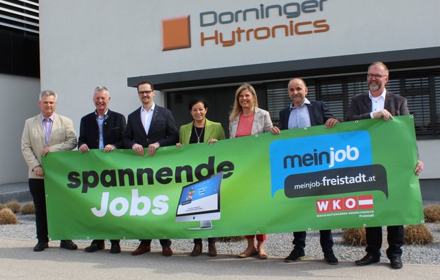 Von links: Alois Rudlstorfer, Friedrich Stockinger, Rudolf Ortner, Gabriele Lackner-Strauss, Dieta Dorninger, Dietmar Wolfsegger und Christian Naderer.
