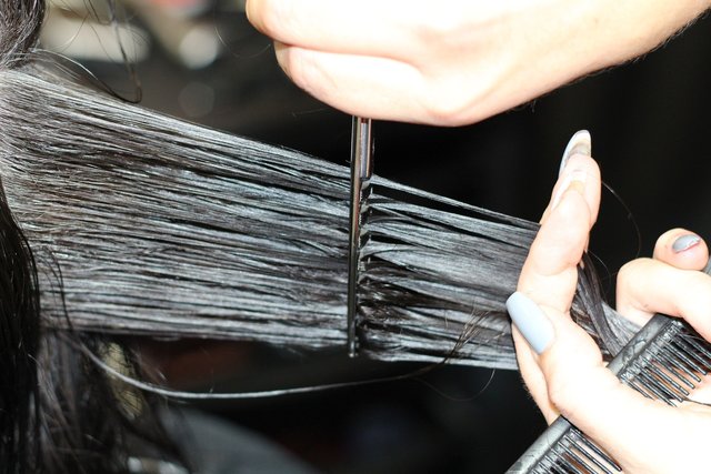 Die Mehrheit der Tiroler Friseure setzen auf Qualität und Handwerk, schwarze Schafe sorgen aber für Unruhe.