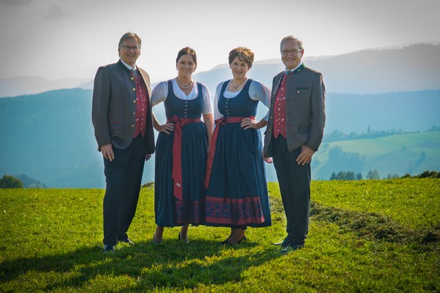 Kärntner Viergesang: Norbert Löcker, Alexandra Gröning, Hermelinde Dielacher, Peter Gröning | Foto: Kärntner Viergesang