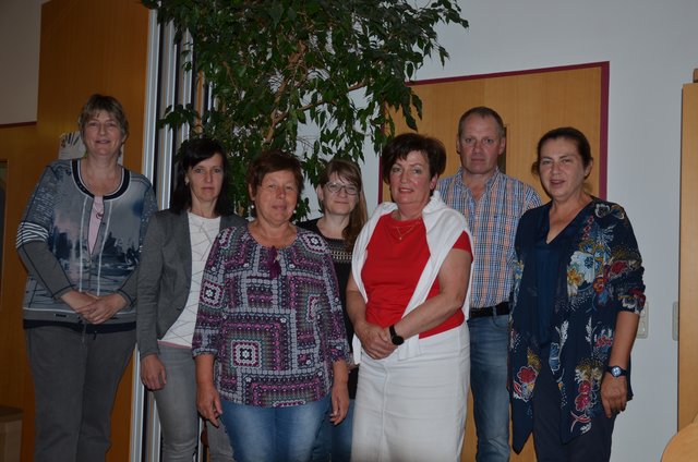 Die neuen Funktionäre der Arbeitsgruppe Vöcklamarkt Gabriele Post, Irene Fellner, Aloisia Schmolle, Doris Breinstampf, Ernestine Rosenkranz, Gottfried Heiml und Veronika Feichtinger (v.l.). | Foto: Lebenshilfe OÖ