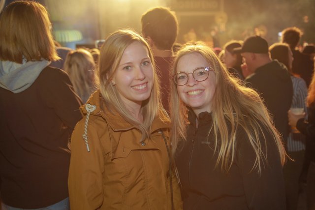 Jessica und Lisa aus Frankenmarkt