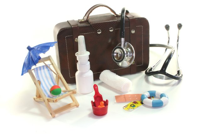 Mit einer gut ausgestatteten Reiseapotheke steht dem Urlaub hoffentlich nichts mehr im Weg.  | Foto: Mar n Wischnewski - Fotolia