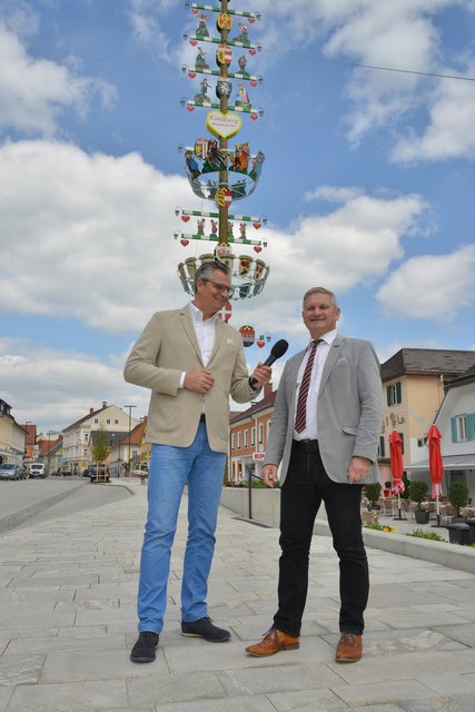 Dorian Steidl moderiert die Innenstadteröffnung.