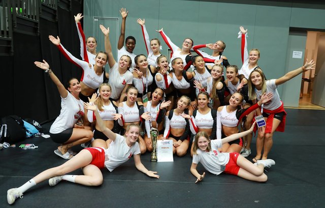 Was Cheerleading ist, zeigen die Red Wings um 11.15 Uhr auf der Festbühne im Helmut-Zilk-Park.