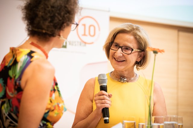 Birgit Dalheimer, Moderatorin und Johanna Mikl-Leitner, Landeshauptfrau Niederösterreich | Foto: Anna Stöcher