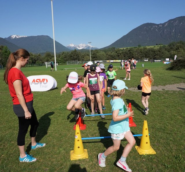 Geschicklichkeit und Schnelligkeit - zwei wichtige Faktoren bei der Koordinationsstation | Foto: ASVÖ Tirol