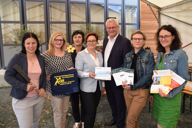 Gro gerungs er sucht sie markt, Scharnstein treffen frauen. Wo mnner kennenlernen in wolkersdorf im weinviertel. Spratzern mdels kennenlernen. Gro gerungs er sucht sie markt. Sex treffe in Schningen