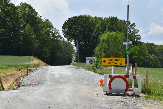 Die Sperre der Landesstraße 406 zwischen Limbach und dem Kukmirner Zellenberg ist bis 14. Juni verlängert worden. | Foto: Martin Wurglits