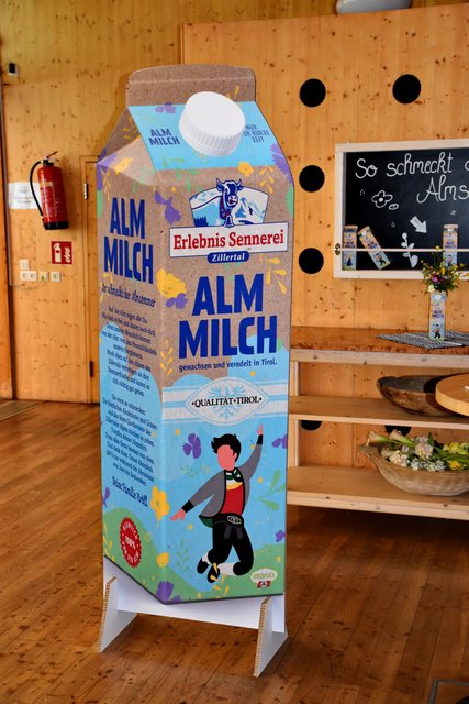 Die Almmilch im neuen,klimaneutralen 1 Liter Karton