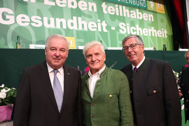 LH Hermann Schützenhöfer, Gregor Hammerl und Bezirksgruppenobmann Leibnitz Manfred Haider, 