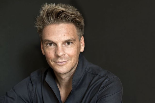 Marc Gassert studierte in München und Tokio. Mit seinen Vorträgen möchte er den Zuhörern die Wirkungsmechanismen der Selbstdisziplin näher bringen | Foto: Gassert
