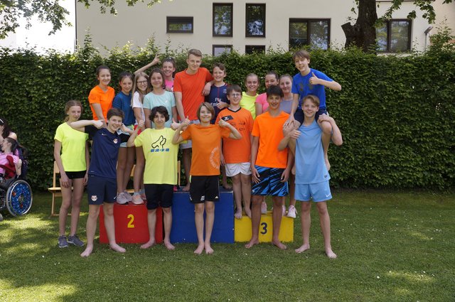 Die Sportklasse 4B der Sportmittelschule Bischofshofen organisierte dieses Jahr die Spiele und freute sich schon auf die Athleten. | Foto: Anita Marchgraber