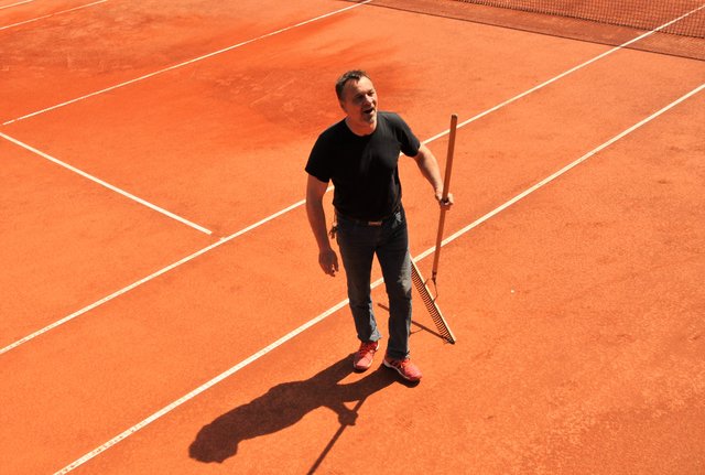 Platzwart Marek Ostrowksi in seinem Element