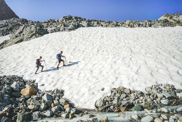 Beim Wandern und Bergsteigen lauern zahlreiche Gefahrenquellen. | Foto: Snowline