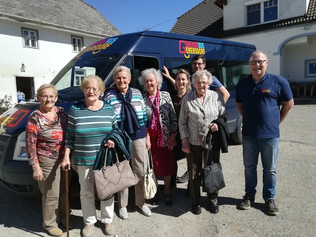 Auch für Ausflüge wird der Gemeindebus in Gerersdorf genutzt: Hier für den Damenausflug zum Mostheurigen Dangl.
 | Foto: Foto: Gde. Gerersdorf