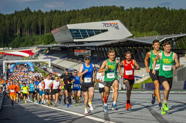 Wieder ein atemberaubendes Laufspektakel am Red Bull Ring: Rund 2.000 Läuferinnen und Läufer nahmen den 9. Sparkassen Businesslauf in Angriff.