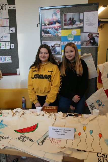 Schüler der NMS Laßnitzhöhe produzierten Taschen für den guten Zweck. | Foto: KK