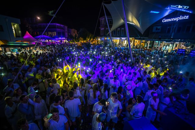 Freut euch auf "Cascada" und viele weitere Live-Acts!