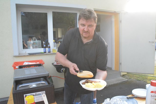 Christian Marth servierte Koteletts.