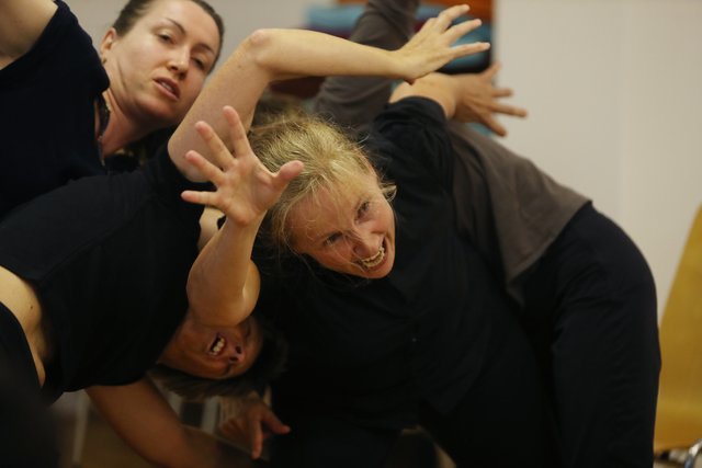 Die Schauspiel-Sommer-Akademie bietet heuer bereits zum fünften Mal die Möglichkeit, Schauspielluft zu schnuppern und seine Präsenz zu verbessern.