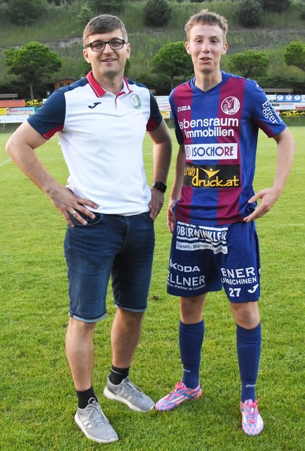 Lendorftrainer Christoph Morgenstern (links) freut sich über die sportliche Entwicklung von Timo Altersberger (rechts).