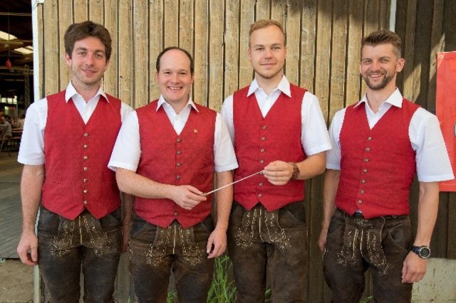 Der MV Kimpling freut sich über seine beiden neuen Kapellmeister (m.). | Foto: MV Kimpling