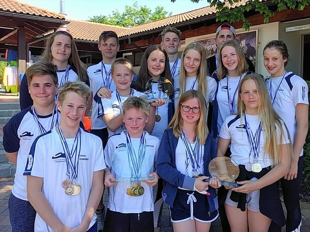 Die Vöcklabrucker Schwimmmannschaft in Amberg