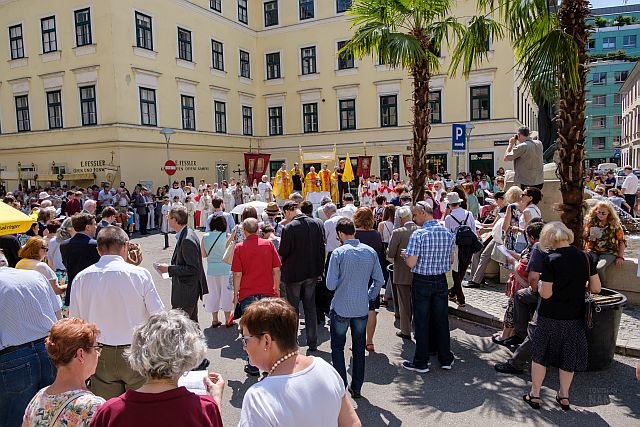 Die Pfarrgemeinschaft zur Frohen Botschaft lädt am 20. Juni zur traditionellen Fronleichnamsprozession. | Foto: Tomislav Josipovic/Pfarre zur Frohen Botschaft