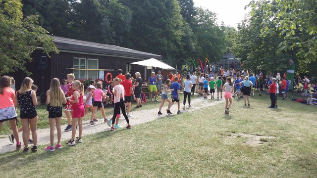 Am 3. Juli findet beim Waldsee in Simbach wieder der Sponsorenlauf "Lauf für uns" statt.
Lena Jetzinger, Anna Katits und Lena Zierhut freuen sich schon auf viele Teilnehmer am diesjährigen Lauf.