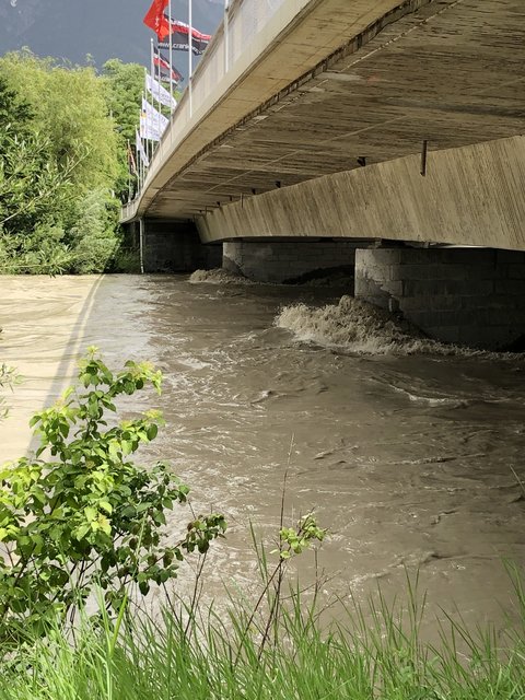 Hochwasser – Inn bei der Grenobler Brücke
12.6./12:00 | Foto: skn