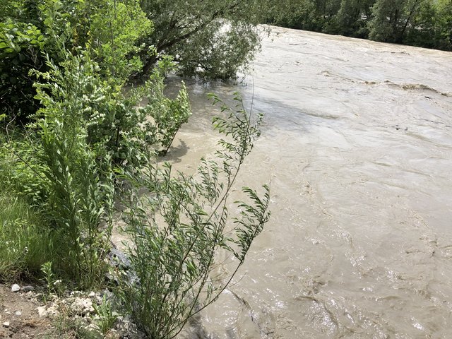 Hochwasser – Inn bei der Grenobler Brücke
12.6./12:00 | Foto: skn