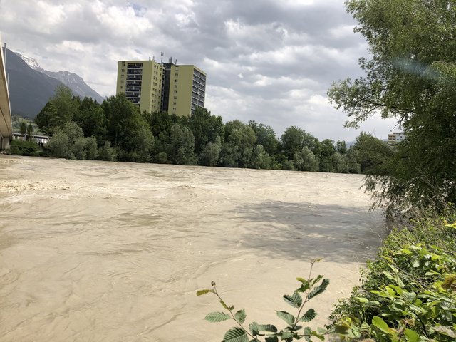 Hochwasser – Inn bei der Grenobler Brücke
12.6./12:00 | Foto: skn