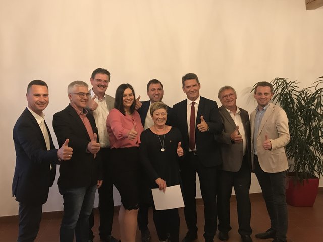 Bürgermeister Rainer Porics wurde bei der SPÖ Mitgliederversammlung in Siegendorf wieder als Parteiobmann bestätigt.