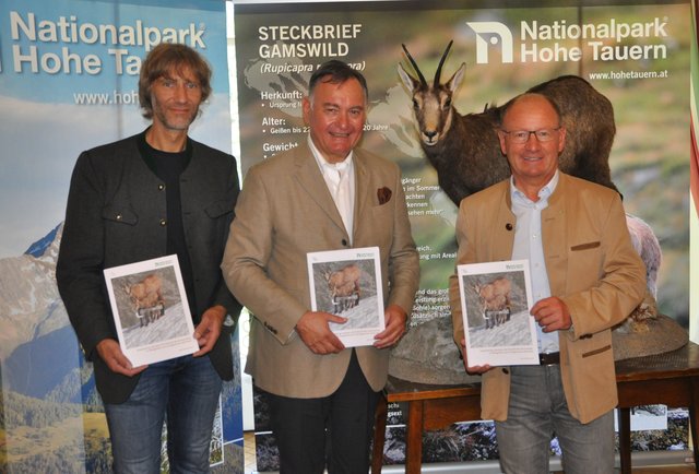 Bei der Präsentation des Projektes: Gunther Greßmann (Wildbiologe), Ferdinand Gorton (Landesjägermeister) und Peter Rupitsch (Nationalparkdirektor) | Foto: NPHT