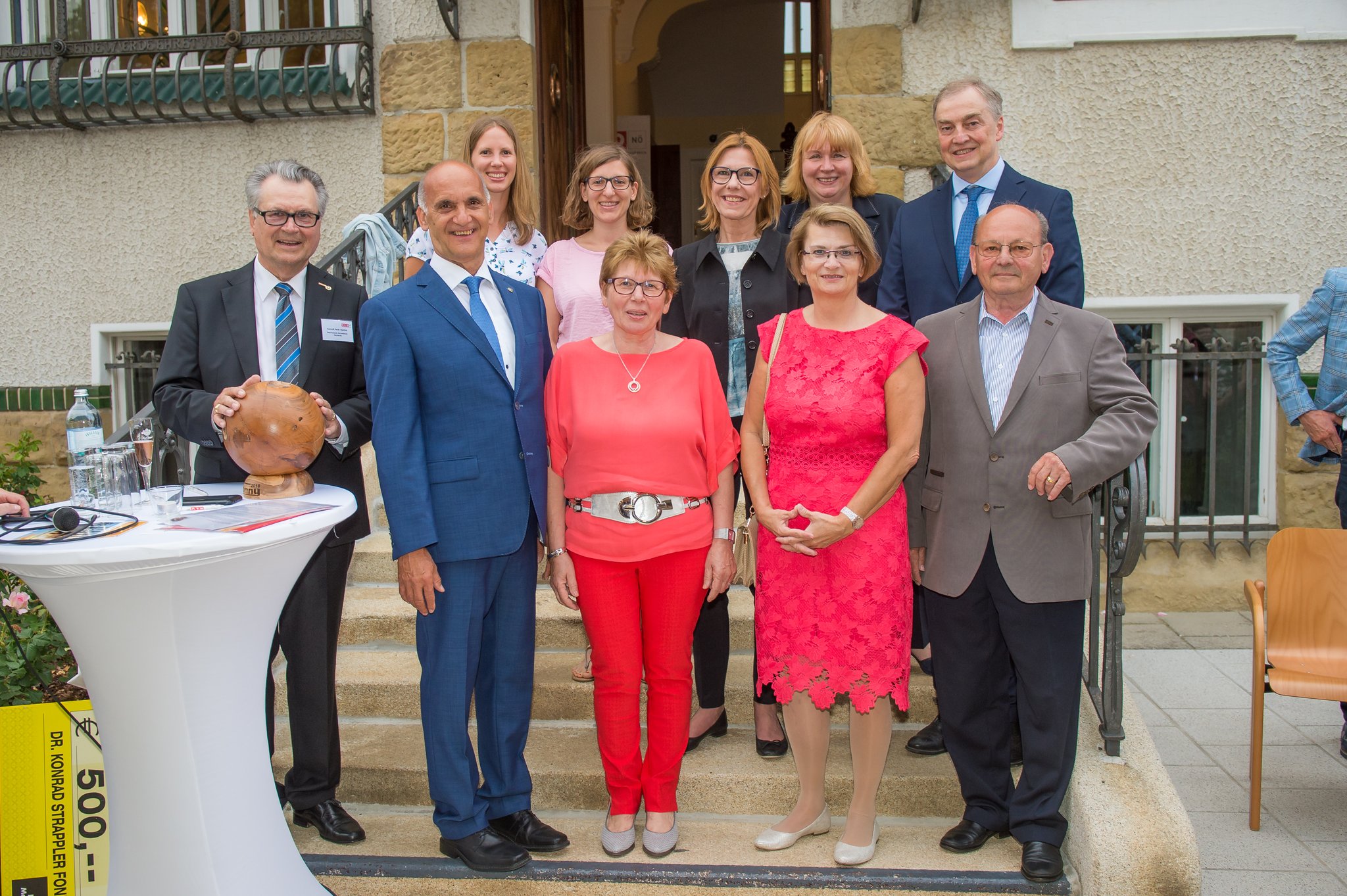 Lange Nacht der Wirtschaft LebenswerkConny für Ernst Schneps Korneuburg