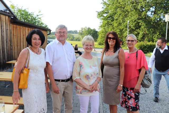 Premierengäste (von links): Brigitte Haberl, Hans Leidinger, Marianne Max, Marianne Hacker und Andrea Mitschke. | Foto: Michelle Bichler