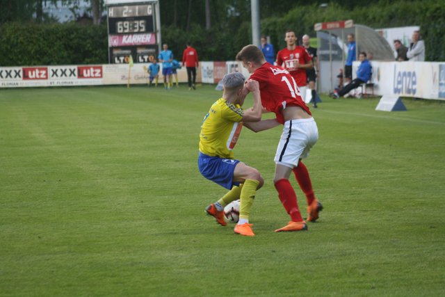 Nach anfänglichen Schwierigkeiten lieferte die Union St. Florian eine gute Saison ab. Neuverpflichtung Teodor Brankovic (r.) hatte maßgeblichen Anteil am starken Frühjahr der "Sängerknaben".