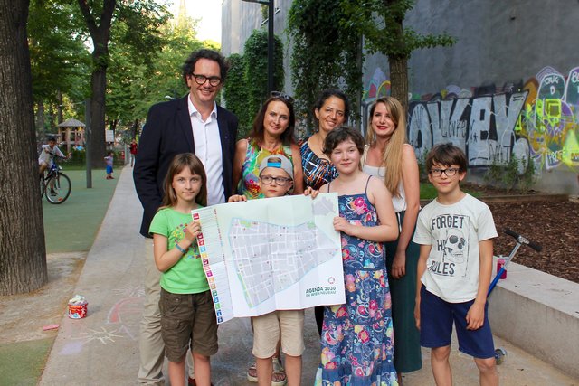 Schüler präsentierten ihre Schatzkarte zur Nachhaltigkeit. | Foto:  Kozeschnik-Schlick