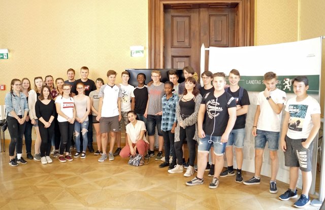 Im Grazer Landhaus informierten sich Schüler der HTL Weiz über Medien und Politik. | Foto: beteiligung.st