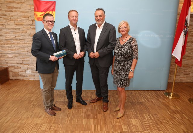 Regierungsklausur: FPÖ-Klubobmann Geza Molnar, Landeshauptmann-Stellvertreter Johann Tschürtz, Landeshauptmann Hans Peter Doskozil, SPÖ-Klubobfrau Ingrid Salamon (von links).