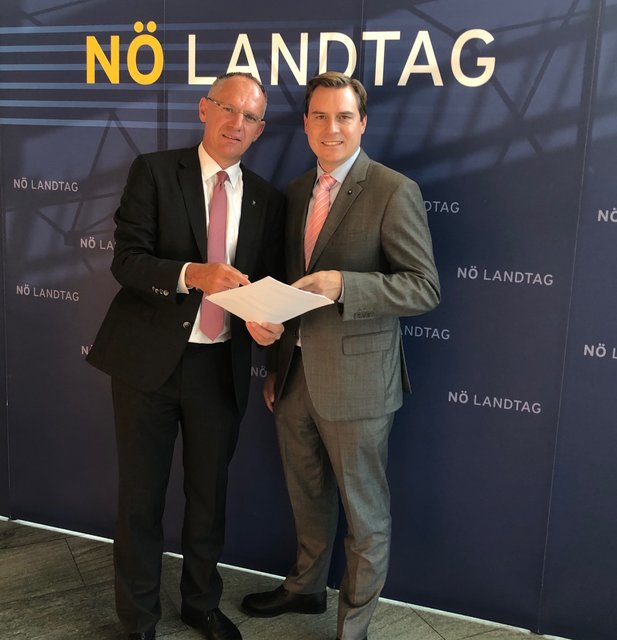 Gerhard Karner und Landtagsabgeordneter Christoph Kaufmann haben Vertrauen in die NÖ Exekutive.