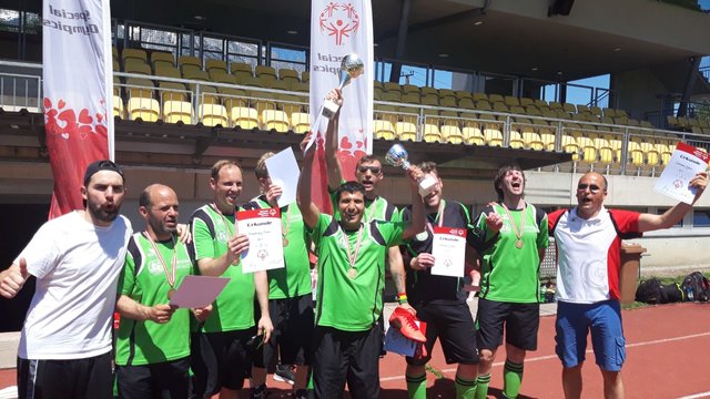 Die Innsbrucker Kickers siegen auf der Haller Lend und gehen als einer der Favoriten ins Finale.