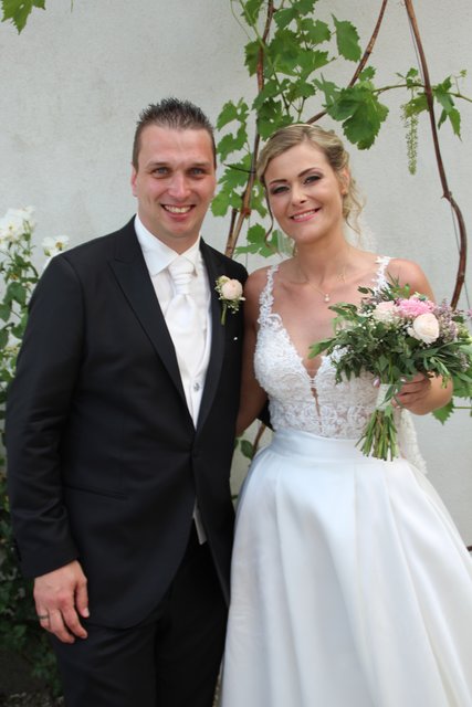Schoko und seine Kerstin sind jetzt offiziell ein Ehepaar. Wir gratulieren!