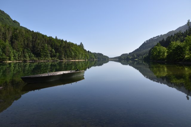 Der Freibacher Stausee lockt mir klarem Wasser