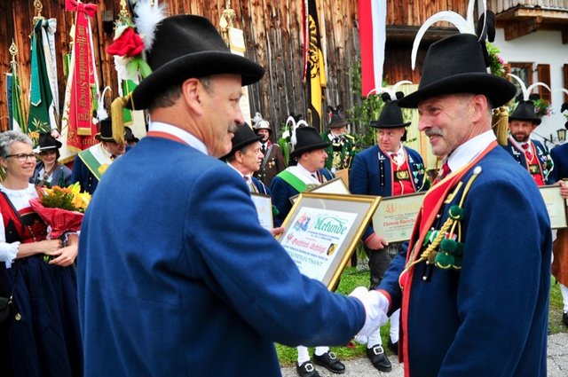 Gottfried Schlögl wurde zum Ehren-Oberleutnant ernannt. | Foto: Hassl