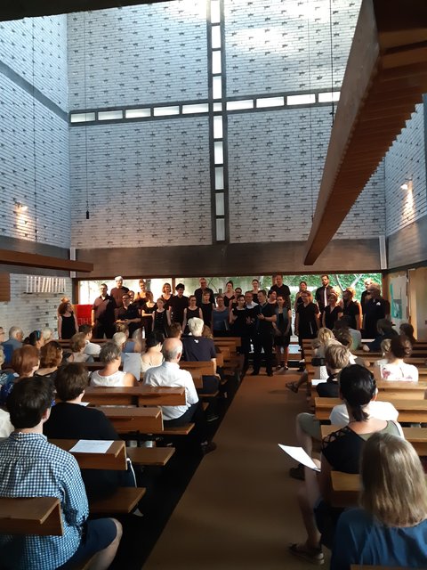 Glaubenskirche und Chorgesang passen gut zusammen 