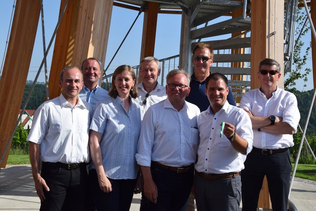 Feierten gemeinsam diesen besonderen Tag: Edmund Kohl, Martin Wratschko, Barbara Eibinger-Miedl, Reinhold Elsnig, Karl Wratschko, Reinhold Höflechner, Michael Schickhofer und Gerhard Rohrer.
