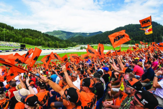 Sei Teil der Orange Family bei der MotoGP in Spielberg.