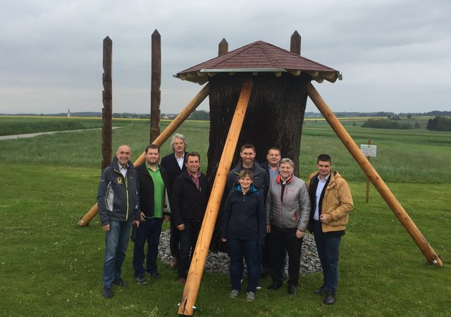 v.l.: Bgm. Josef Schaden, Christian Wally, Robert Reuberger, Gerhard Grünbeck, Martina Honeder, Andreas Holzmüller, Johann Wurz, Günther Prinz, Erwin Zellhofer